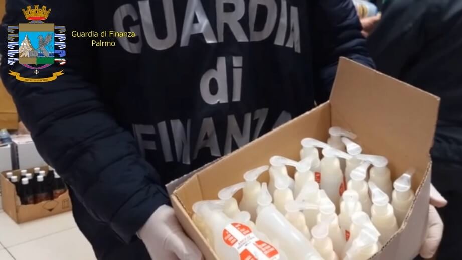 Coronavirus, gel disinfettante senza etichetta sequestrato ad Altavilla Milicia
