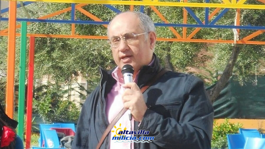 Il Dirigente scolastico prof. Fontana va in pensione