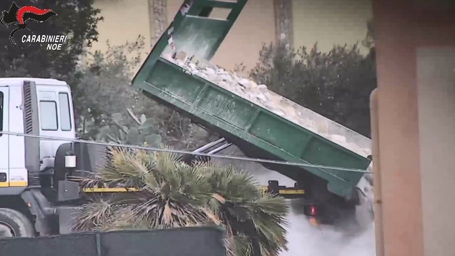 Operazione Quattro assi con perquisizioni e sequestri del Noe