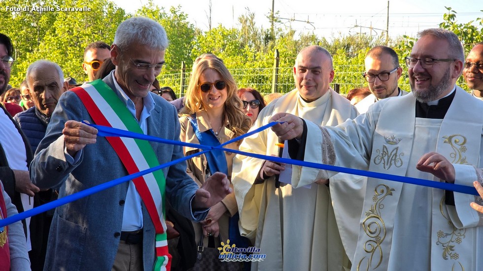 Inaugurata la Via del Pellegrino e un pannello in ceramica