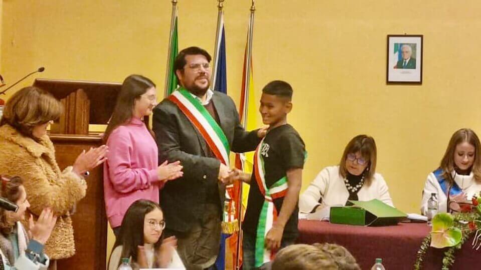 Samir, originario del Bangladesh, eletto sindaco dei ragazzi