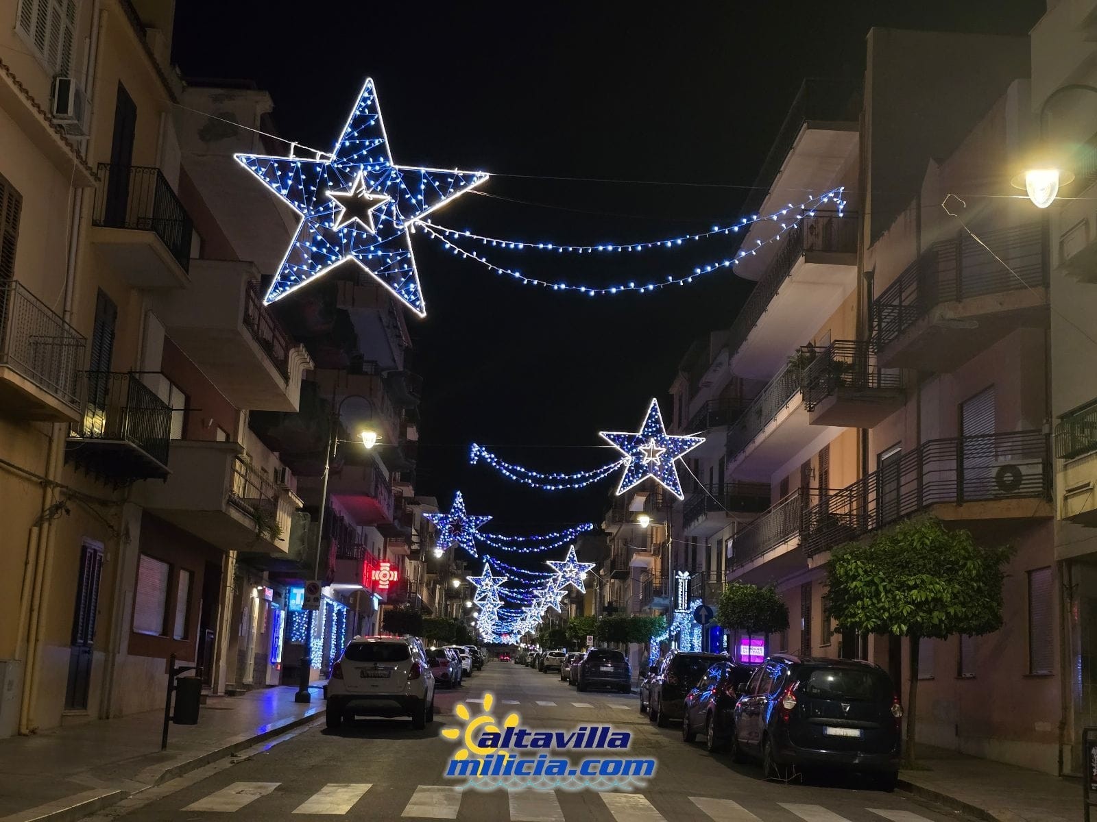 Illuminazione inizio via Loreto