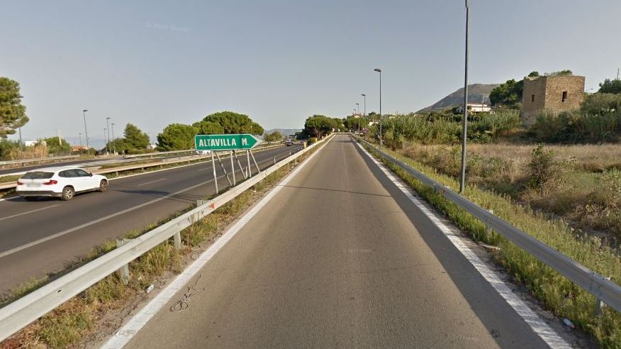 Due persone non si fermano a un posto di blocco: rintracciati e verbalizzati